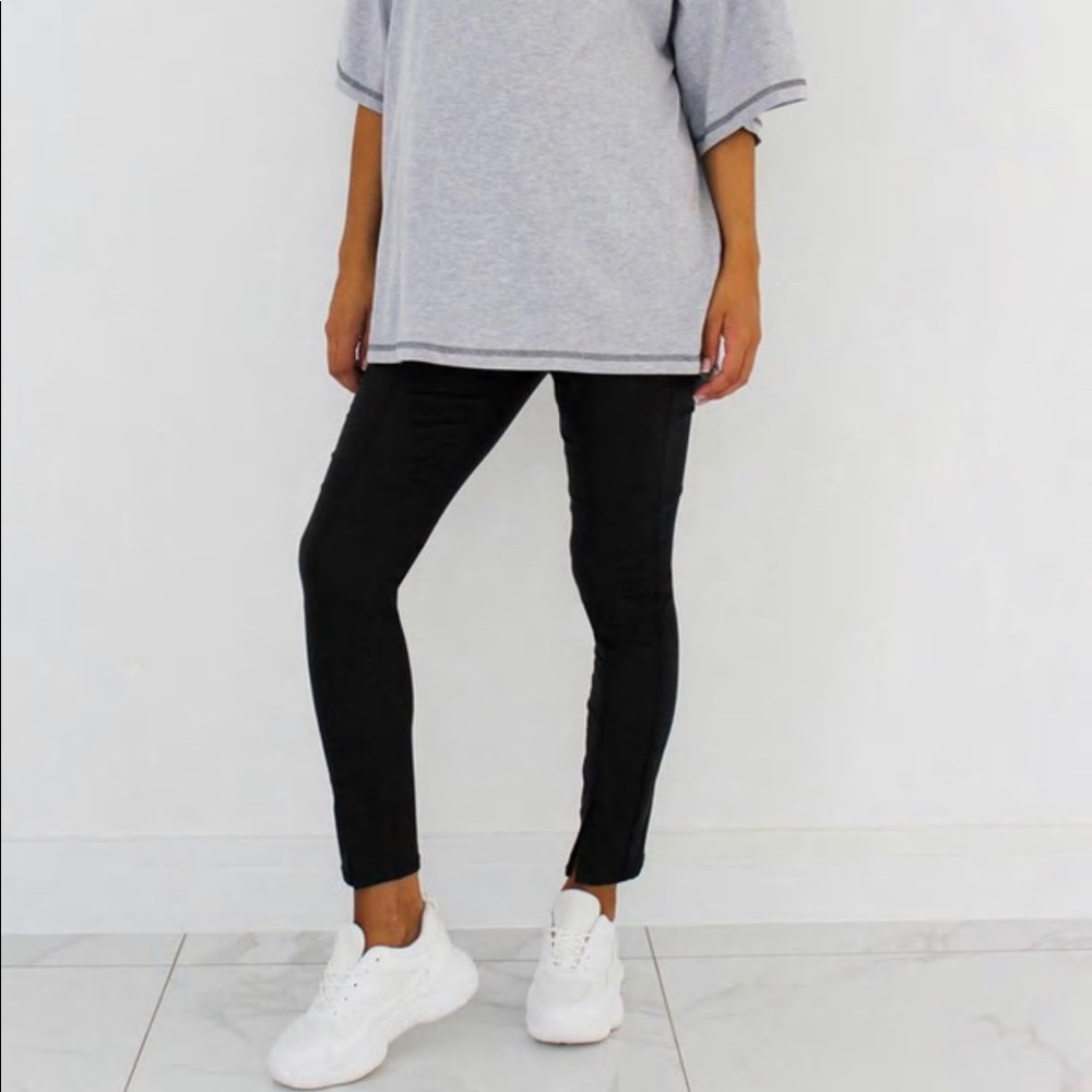 Missguided maternity jeans in black